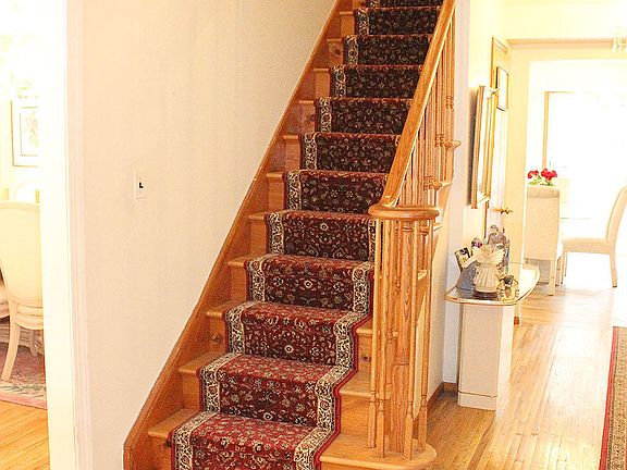 5th image of 801 Clermont Ave