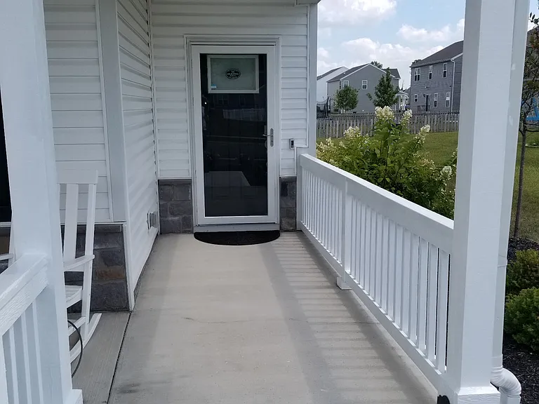 164 Broadmoore Blvd — Photo 3