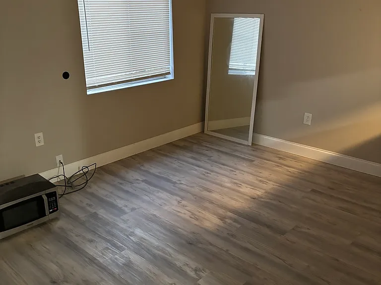 2733 Hidden Lake Blvd #B — Photo 3