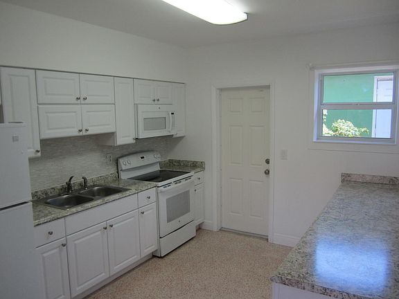 3rd image of 1172 NE 111th St #2