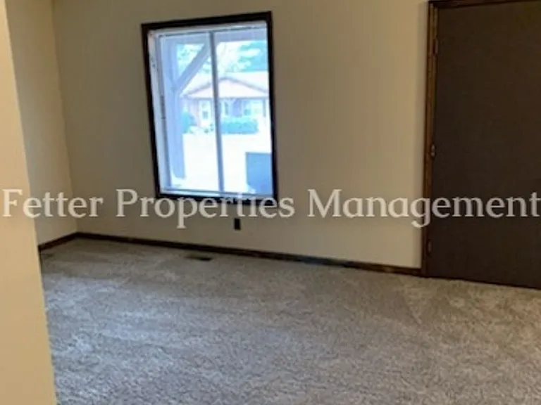 6566 Heathervale Ct — Photo 11