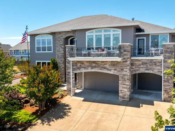 587 NW Mount Bachelor St, McMinnville, OR 97128