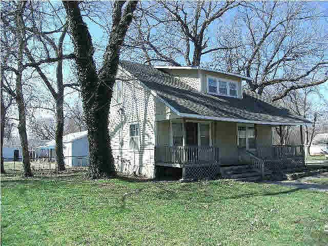 1st image of 403 E Vermont St