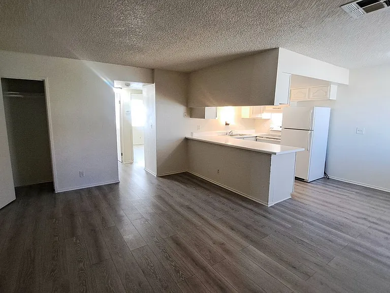 156 Judy Ln — Photo 2