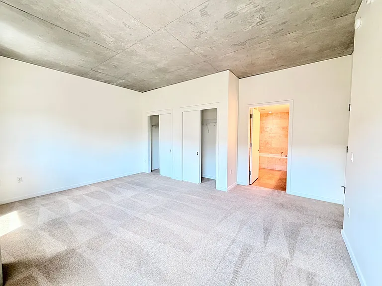 1830 NW Riverscape St #403 — Photo 10