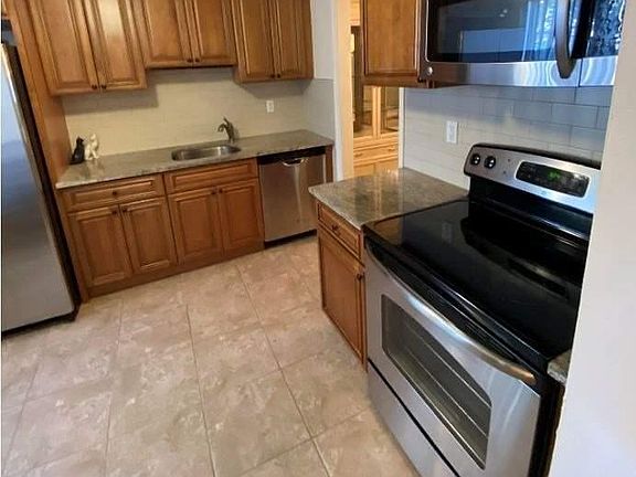 4th image of 175 Main Ave APT 104