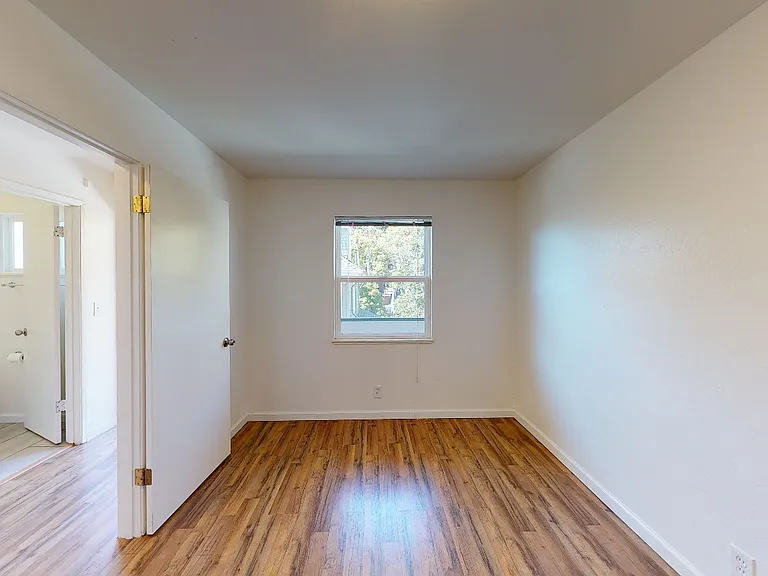 2521 Regent St #11 — Photo 4