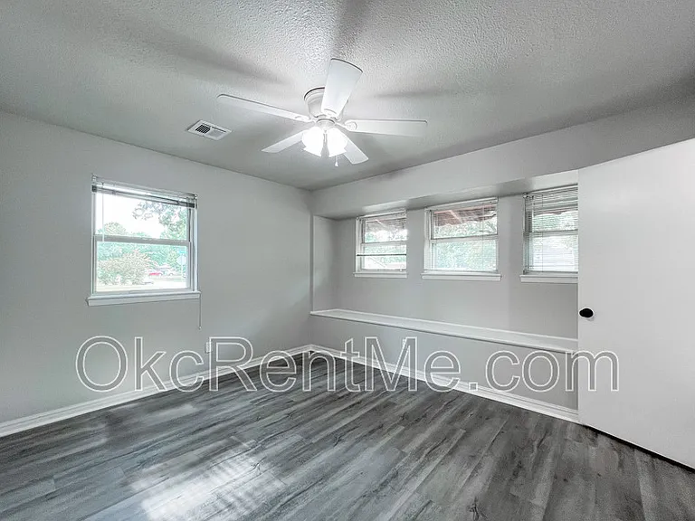2700 N Wheeler Ave — Photo 21