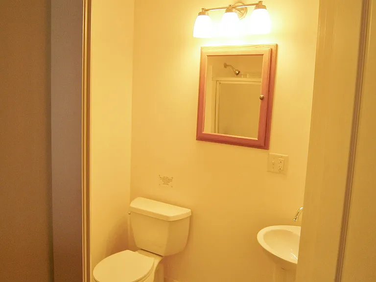 103 Highland Pl #4 — Photo 11