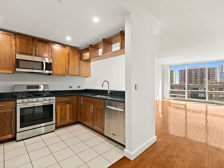 20 Newport Pkwy #2303 — Photo 10