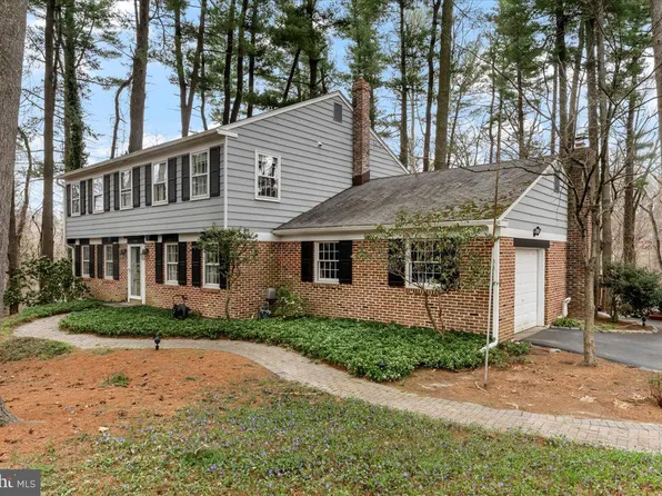 400 Steeplechase Dr, Media, PA 19063