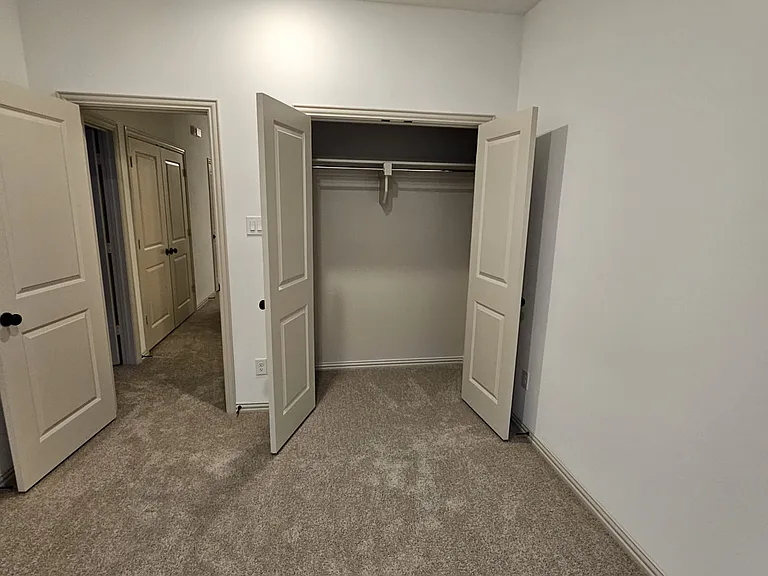 4336 Hopewell St — Photo 16