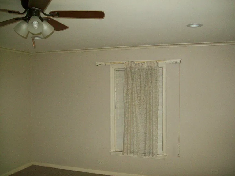 1105 Willow Springs Dr — Photo 11
