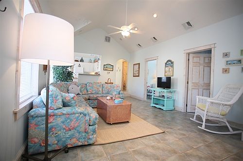 Cool and Relaxed Living