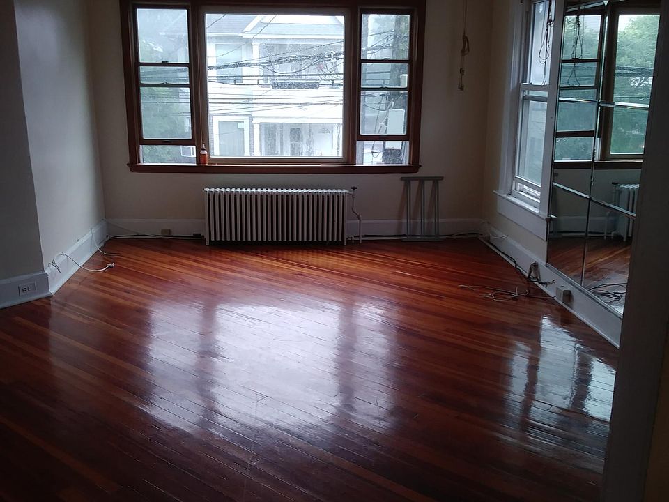 1st image of 385 Cary Ave