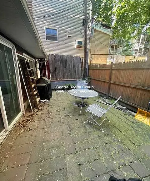 Old Harbor St — Photo 19