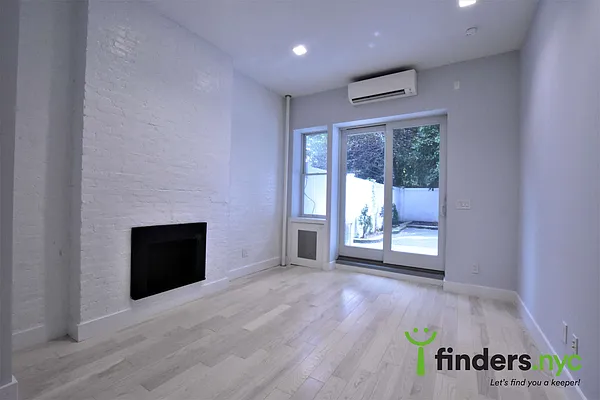 Rented by Clove Realty LLC | media 2