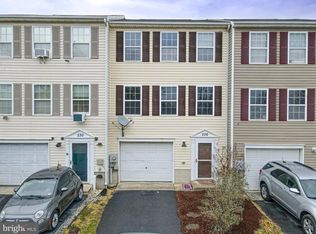 226 Topaz Ln, Inwood, WV