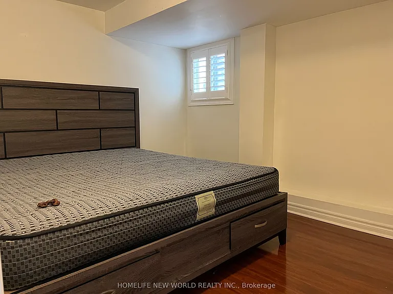 31 Voysey Way #BASEMENT — Photo 8