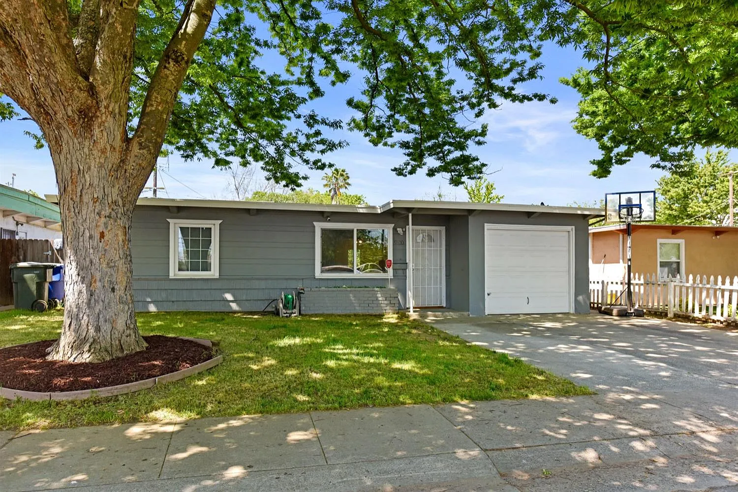 5510 71st St photo 1