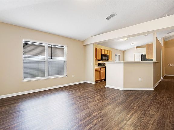 5th image of 315 Flint St