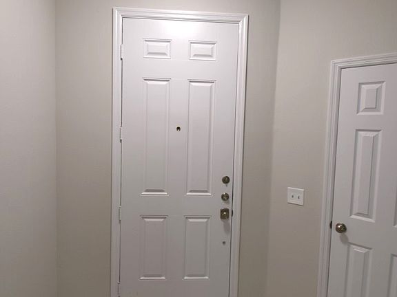 5th image of 127 Forest View Ct
