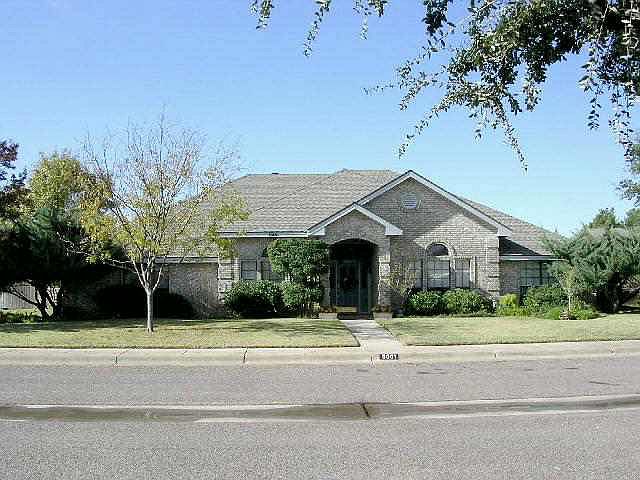 1st image of 5001 Stoneleigh Dr