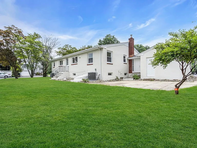 63 Livingston Ave #A — Photo 28
