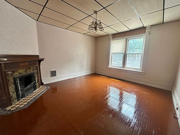 5th image of 115 S 10th St APT 1