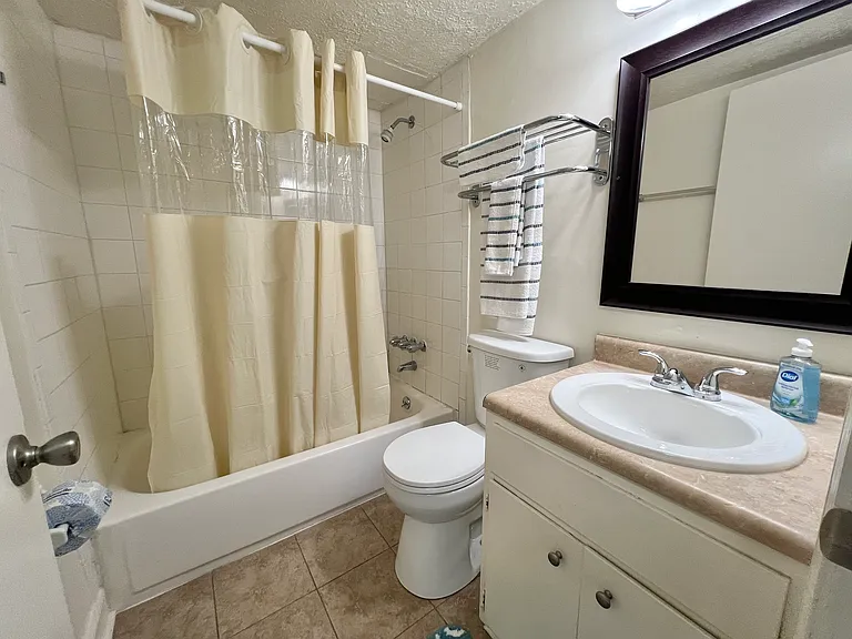 Derby Run Apartments — Photo 81