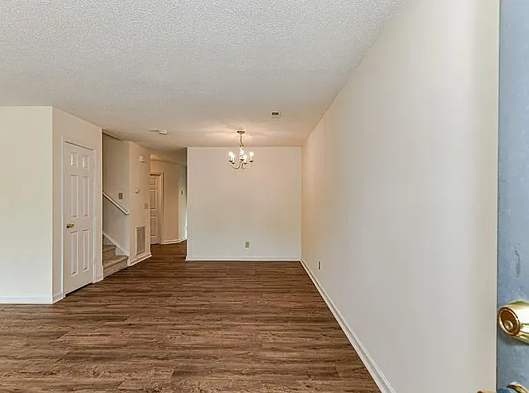 3640 Huyton Ct — Photo 9