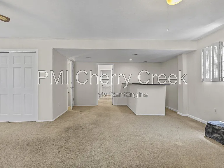 207 S Ursula St — Photo 13