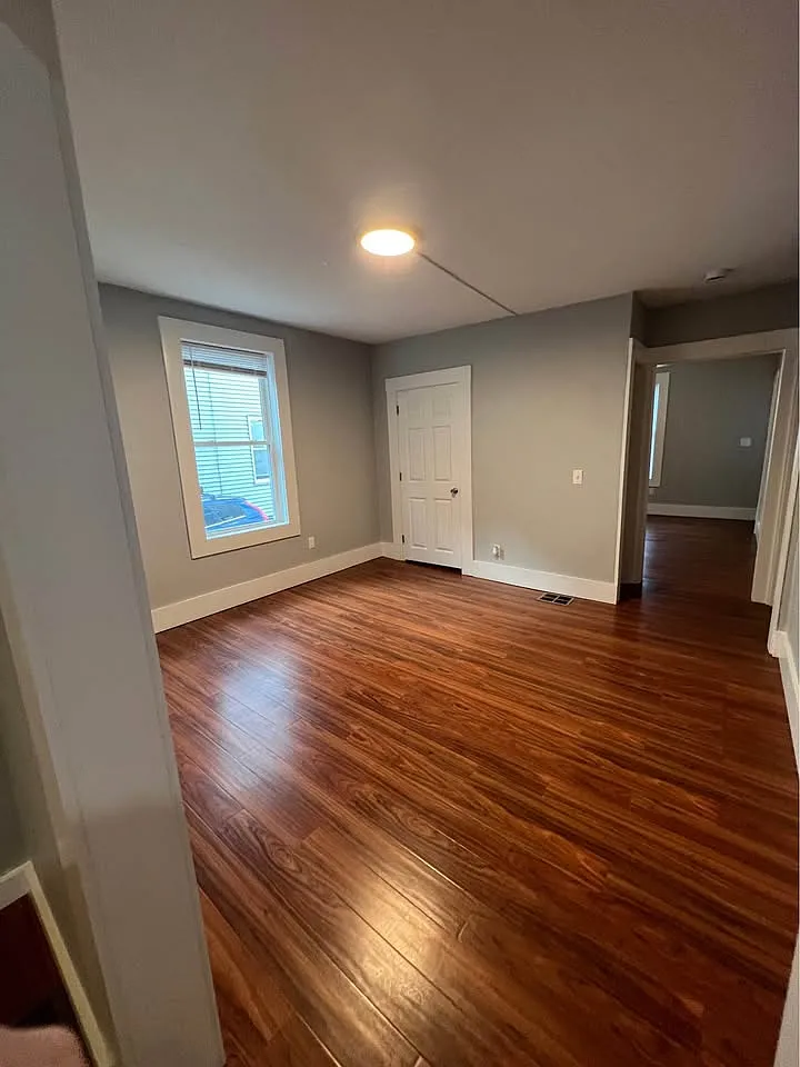 4 bed, 1300 sqft, $3,000 — Photo 2