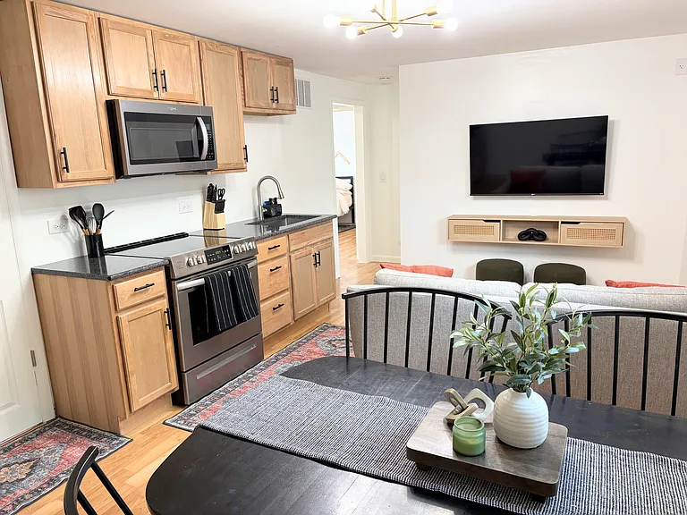 2421 N Sage St #B — Photo 5