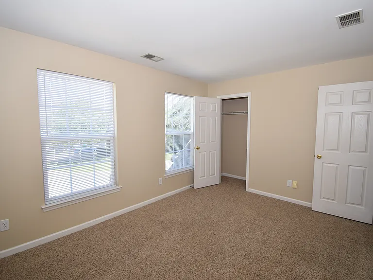 3322 Elizabeth Glen Dr — Photo 24
