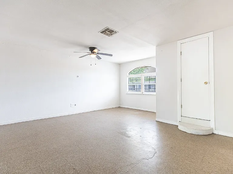 7802 Rimfire Dr — Photo 14