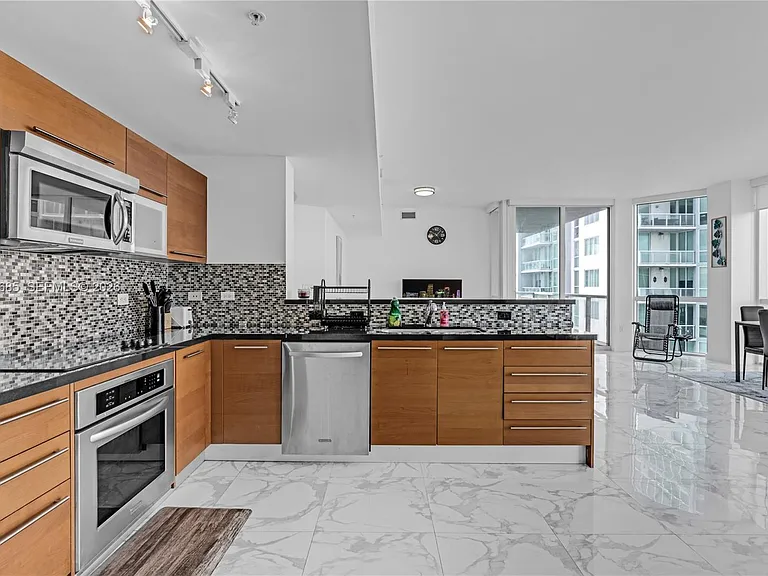 244 Biscayne Blvd #4708 — Photo 18