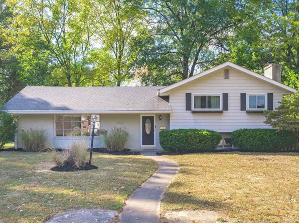 601 N Bittersweet Ln, Muncie, IN 47304