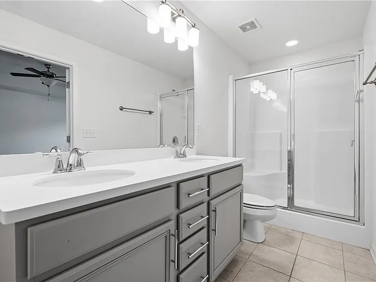 2392 Belmont Pl — Photo 18