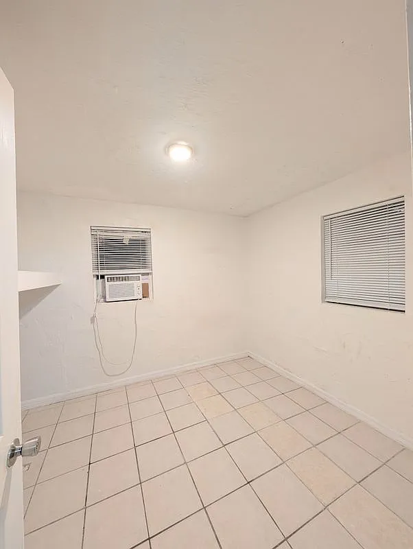 2 bed, 1.0 bath, 530 sqft, $1,175 — Photo 3