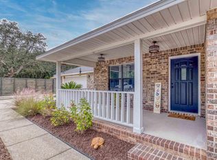 1747 New Hope Rd, Gulf Breeze, FL 32563