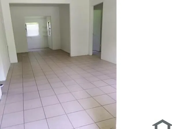 2015 NW 41st St, Miami, FL 33142