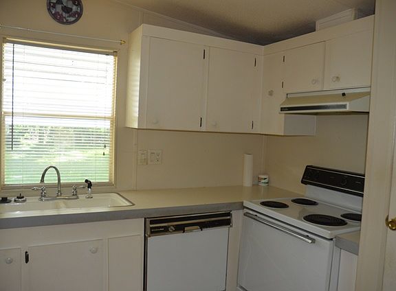 5th image of 28303 River Run Dr