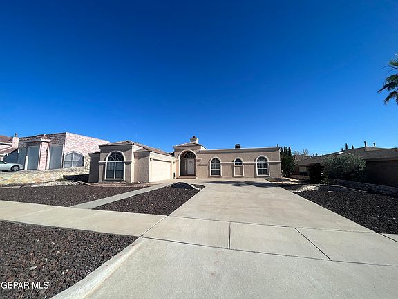 2nd image of 10827 Loma De Alma Dr