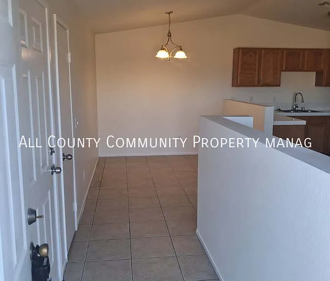 58439 Palisade Dr #B — Photo 3
