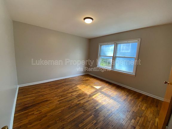 2nd image of 1117 S Westnedge Ave APT 2