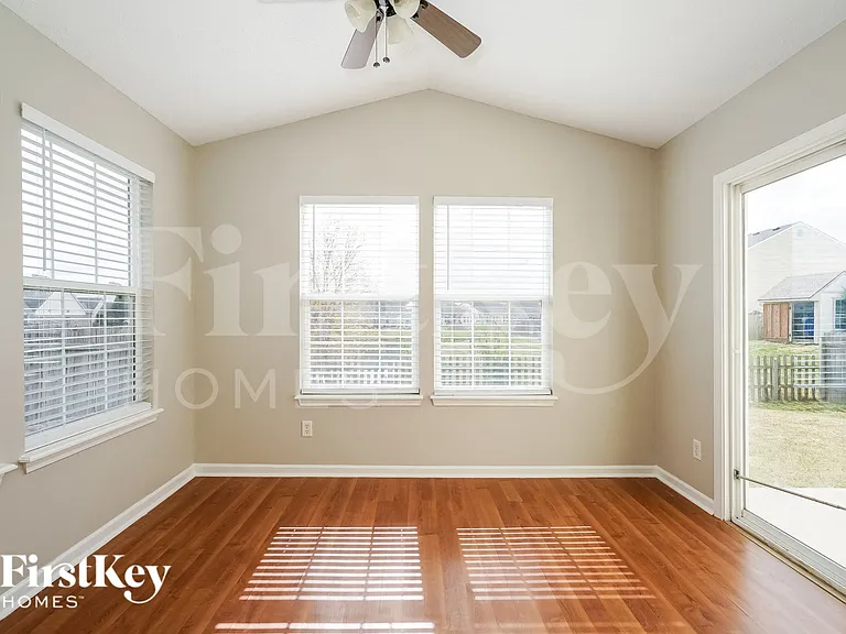 10741 Newgate Ln — Photo 12