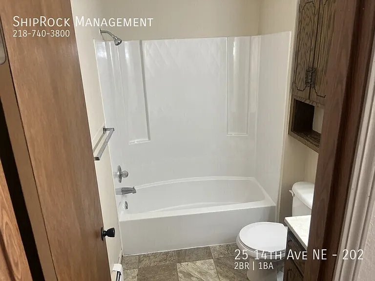 25 14th Ave NE #202 — Photo 9