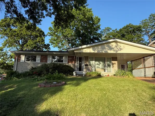 5144 Wallingford Dr, Saint Louis, MO 63121