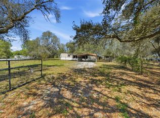 31621 S Lake Dr, Eustis, FL 32736